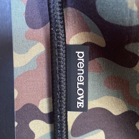 PreneLove Large Tote with Change purse EUC Camouflage Spacious Bag - Picture 5 of 9